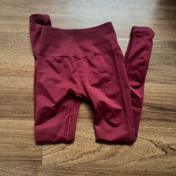 Alphalete Legging - Picture 2 of 2